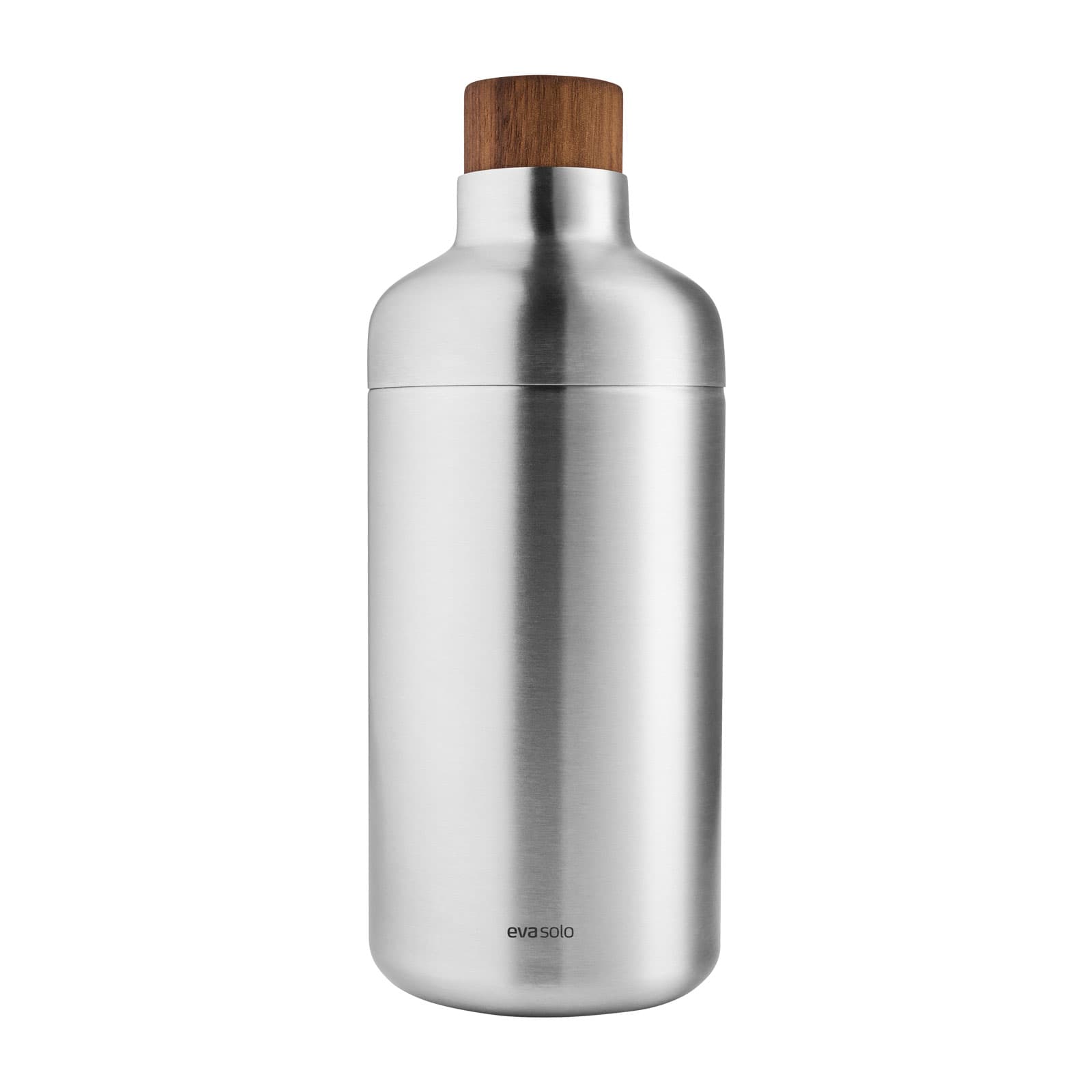 Der Eva Trio Liquid Lounge Cocktailshaker aus Edelstahl mit Holzdeckel vor weißem Hintergrund.
