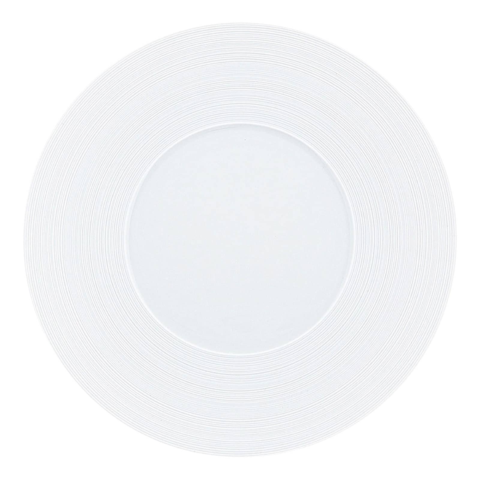 Der Hémisphère Satin white Platzteller von Coquet besteht aus weißem Porzellan und hat ein mattes Rillen-Finish auf der Fahne.