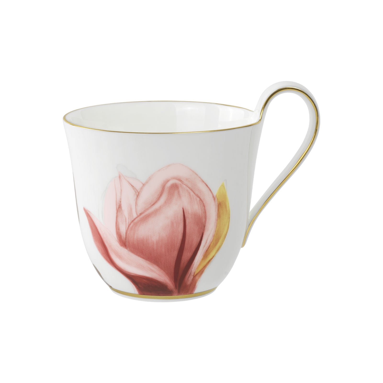Die Flora Hochhenkeltasse Magnolia von Royal Copenhagen ist ein Porzellanbecher, dessen elegant geformter Henkel über die Höhe des Bechherrandes hinausgeht. Er ist geziert durch einen edlen Goldrand und durch das Motiv einer rosafarbenen Magnolienknospe.