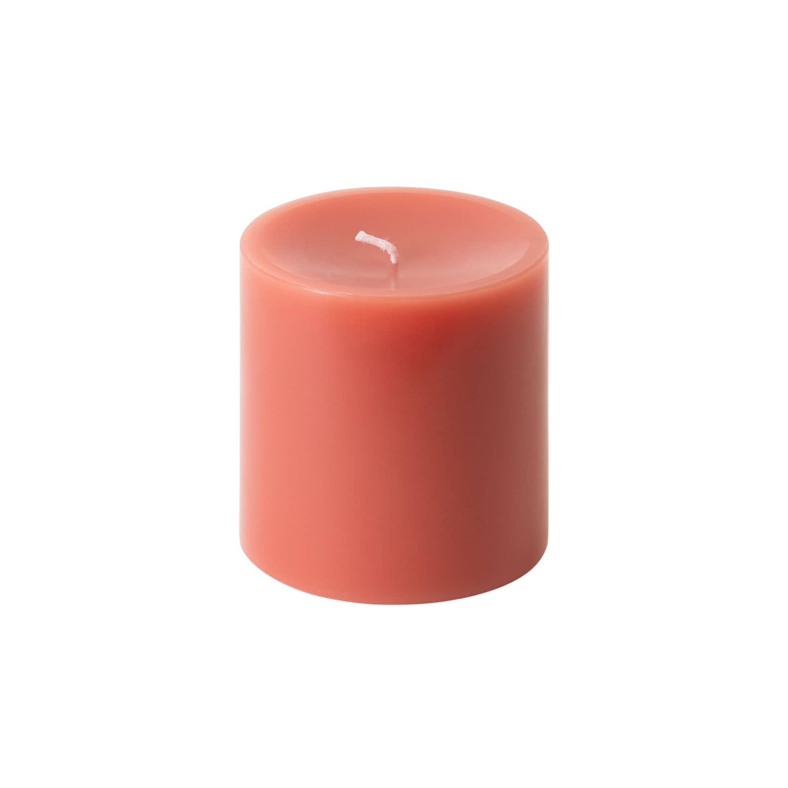 Die Stumpenkerze 8x8cm mispel von Engels Kerzen ist pfirsichfarben.