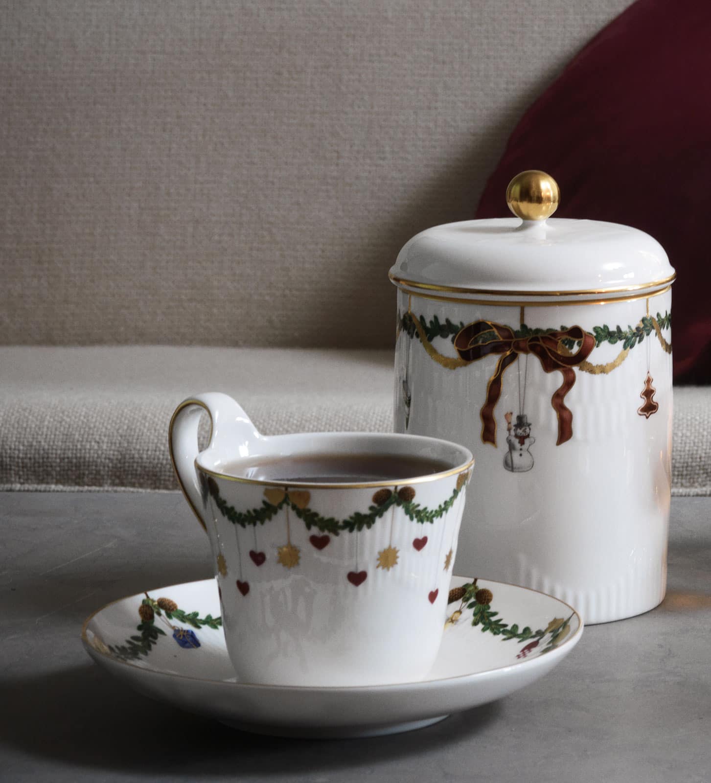 Royal Copenhagen Star Fluted Christmas Gebäckdose 2017