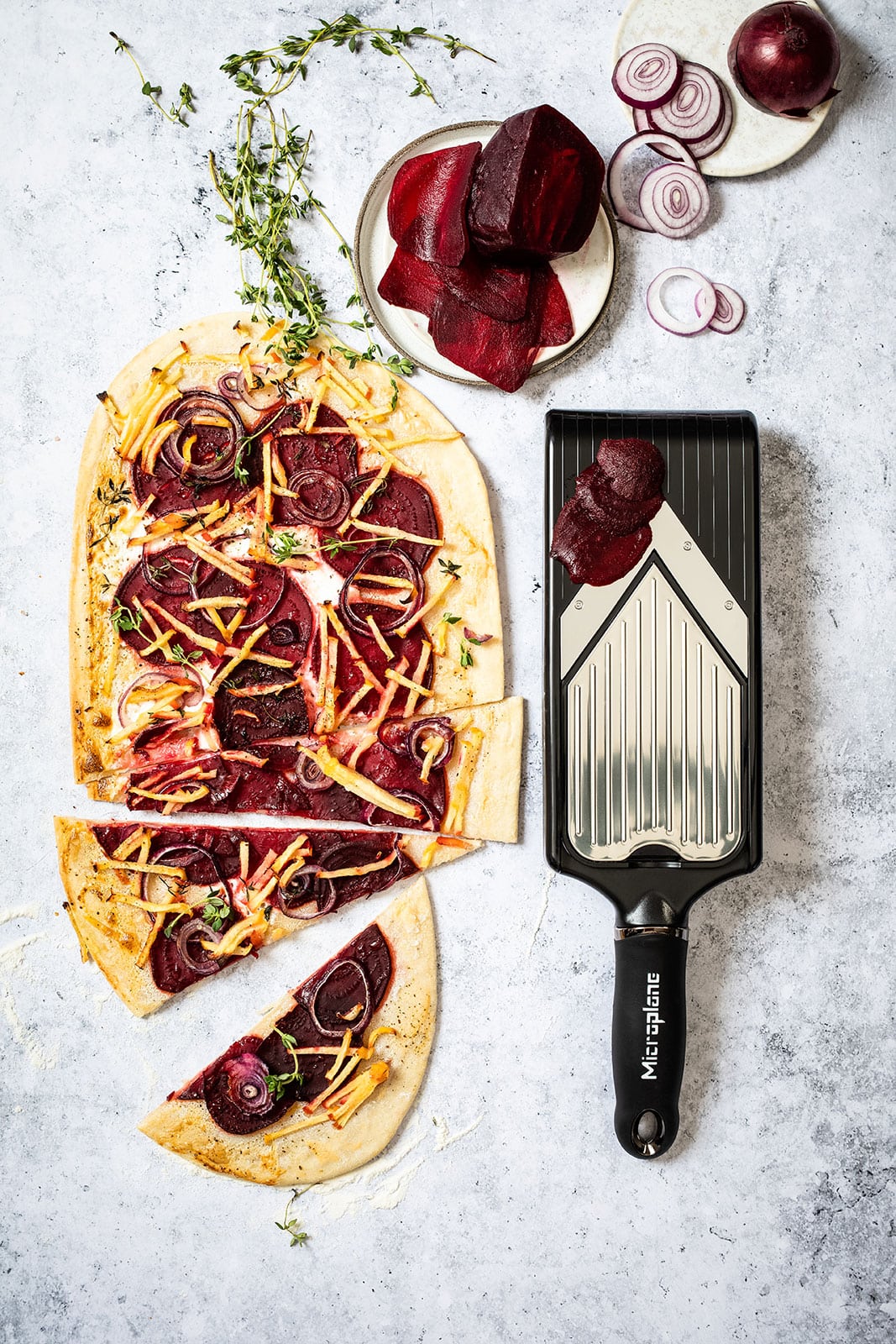 Microplane Specialty V-Hobel Slicer mit Julienne